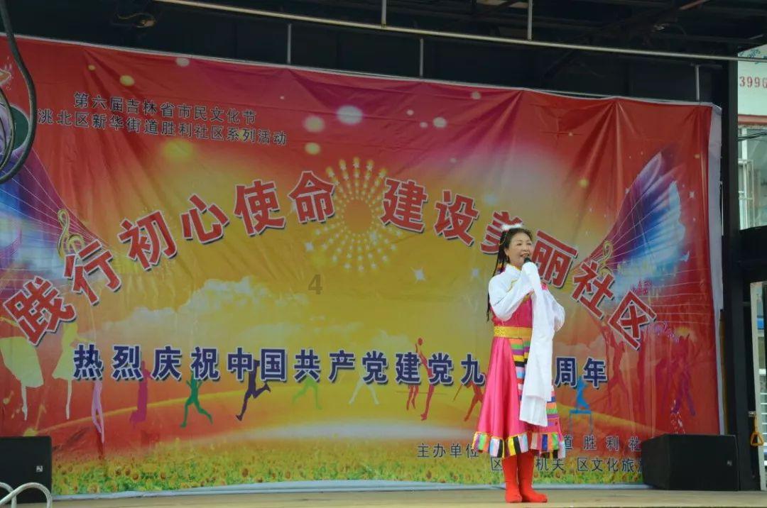 婧婧整理卧室